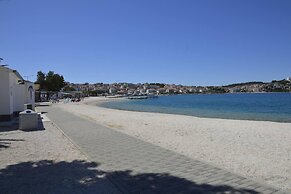 Stunning 2-bed Apartment in Okrug Gornji