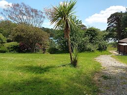 Sea View 1-bed Cottage With Private Garden