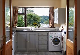 Sea View 1-bed Cottage With Private Garden