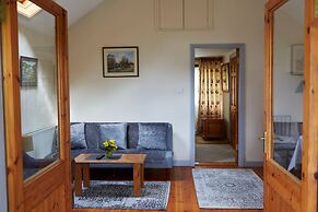 Sea View 1-bed Cottage With Private Garden