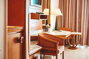 Hotel Kanta Resort & Spa