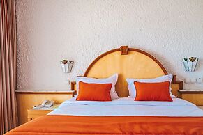 Hotel Kanta Resort & Spa