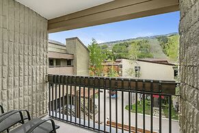 401 Vail21 Condos 2 Bedroom Condo by RedAwning