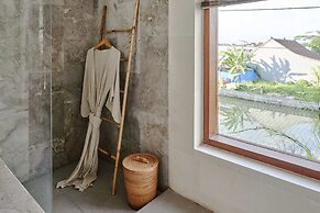 Om Cemagi Beach Villa