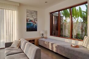 Om Cemagi Beach Villa