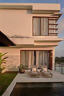 Om Cemagi Beach Villa