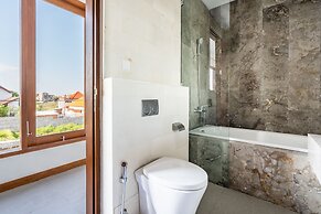 Om Cemagi Beach Villa