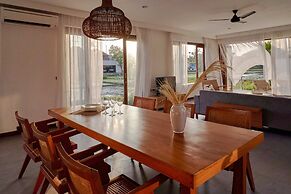 Om Cemagi Beach Villa