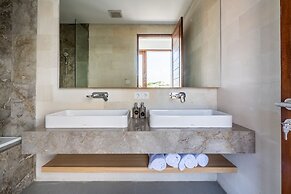 Om Cemagi Beach Villa