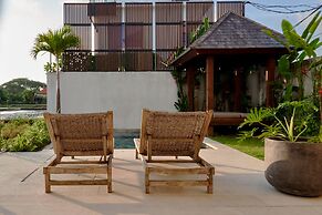 Om Cemagi Beach Villa