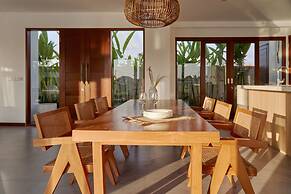 Om Cemagi Beach Villa