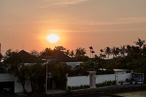 Om Cemagi Beach Villa