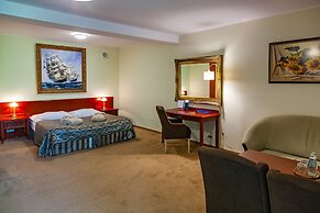 Hotel Robert's Port