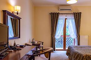 Hotel Robert's Port