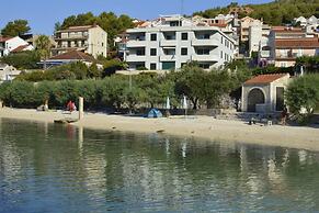 Remarkable 1-bed Apartment in Marina