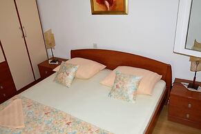 Remarkable 1-bed Apartment in Marina