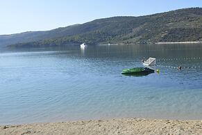 Remarkable 1-bed Apartment in Marina