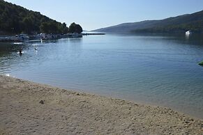 Remarkable 1-bed Apartment in Marina