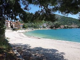 Remarkable 1-bed Apartment in Marina