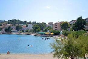 Remarkable 1-bed Apartment in Marina