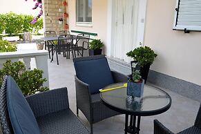 Remarkable 1-bed Apartment in Marina