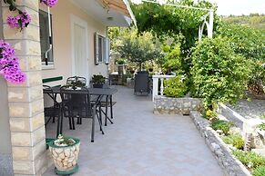 Remarkable 1-bed Apartment in Marina