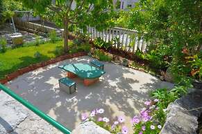 Remarkable 1-bed Apartment in Marina