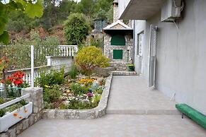 Remarkable 1-bed Apartment in Marina