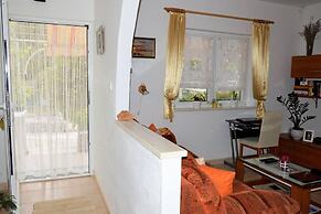 Remarkable 1-bed Apartment in Marina