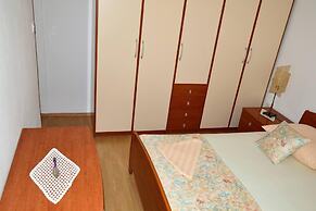 Remarkable 1-bed Apartment in Marina