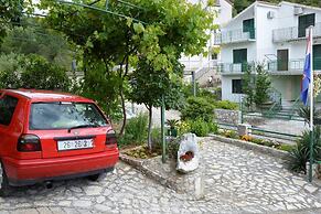 Remarkable 1-bed Apartment in Marina