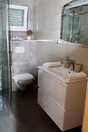 Remarkable 1-bed Apartment in Marina