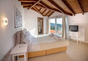 Spacious House with great view in Corfu