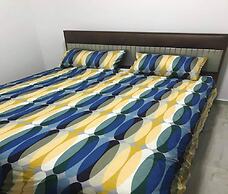 Cozy Pool Level 1-bed Apartment