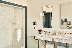 Hotel Per La, Autograph Collection