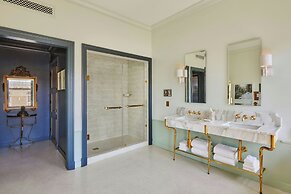 Hotel Per La, Autograph Collection