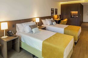 Dazzler by Wyndham La Plata
