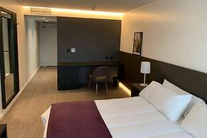 Dazzler by Wyndham La Plata