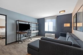 Everhome Suites Corona