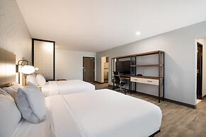 Everhome Suites Corona