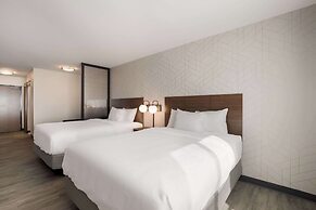 Everhome Suites Corona