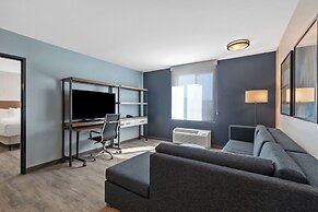 Everhome Suites Corona