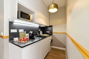 The Majestic Garden Suite