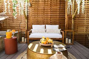 The Majestic Garden Suite