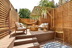 The Majestic Garden Suite