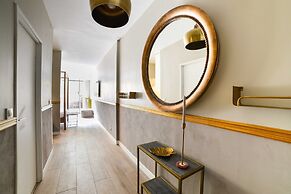 The Majestic Garden Suite