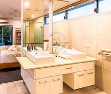 Signatures on Woods -Sky Tower