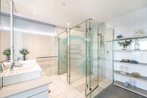 Signatures on Woods -Sky Tower