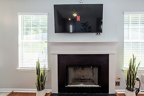 Basketball Court Cozy 3 BR in Decatur