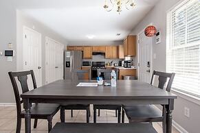Basketball Court Cozy 3 BR in Decatur